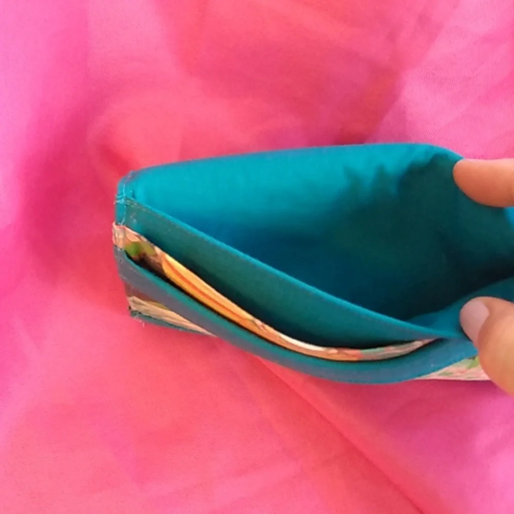 Cute Rabbit Anime Wave pouch - Picture 7 of 9